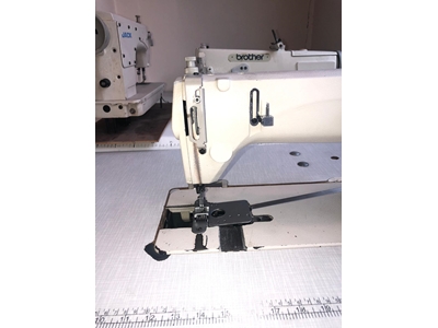 Jack 3-Nadel Kettenstich-Nähmaschine - 1