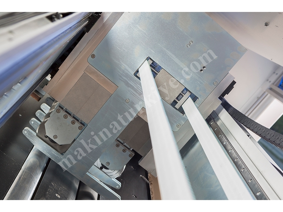Box Manufacturing Machine 5-14 Boxes / Minute (200-2600 Mm) 