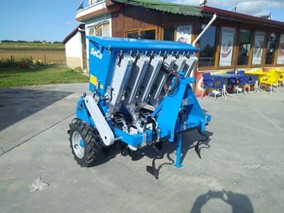 6 Rows Onion and Garlic Planting Machine - 0