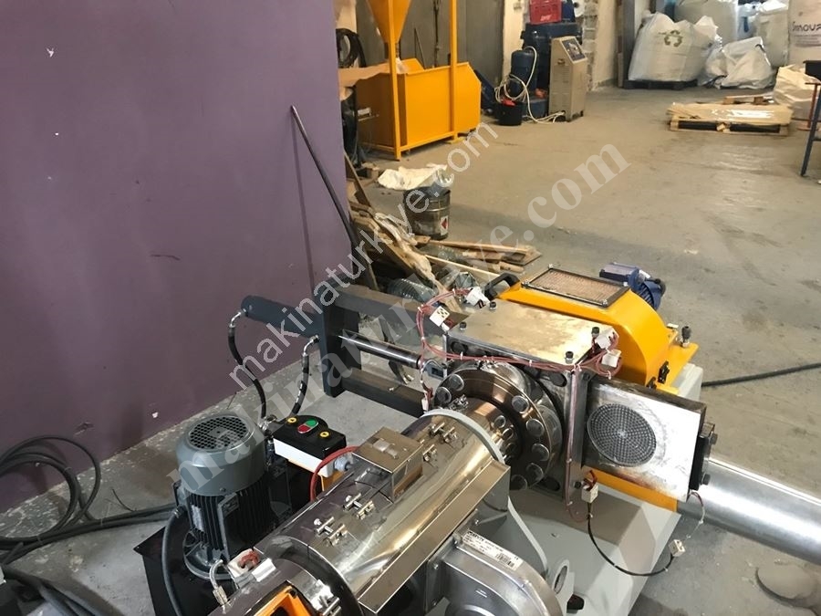 150 Kg / Hour Plastic Granule Extruder Machine