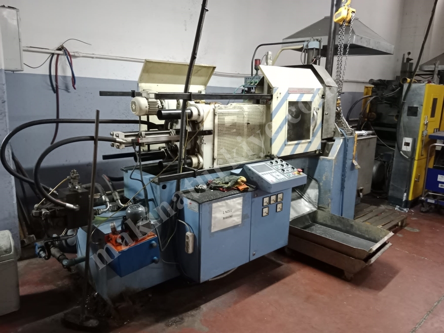 25 Ton Sıcak Kamar (3 El Pres) Metal Enjeksiyon Makinası 3 El Pres