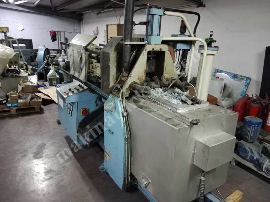 50 Ton Sıcak Kamar (3 El Pres) Metal Enjeksiyon Makinası