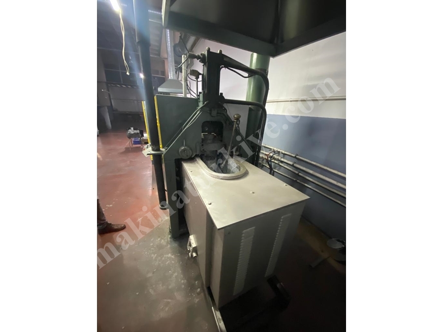 160 Ton Sıcak Kamar (3 El Pres)  Metal Enjeksiyon Makinası