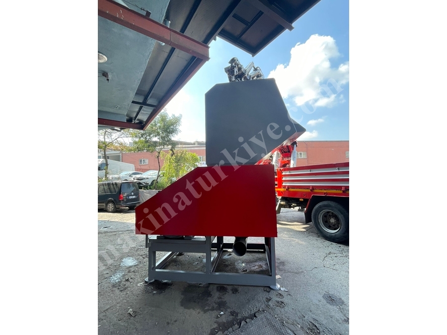 105'lik 5 Döner 14 Bıçaklı Plastik Kırma Makinası