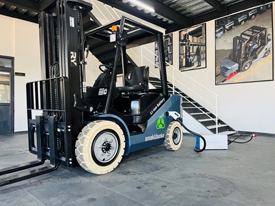 Rakipsiz Güç!! Royal Lityum İyon Akülü 3.5 Tonluk Forklift - 0