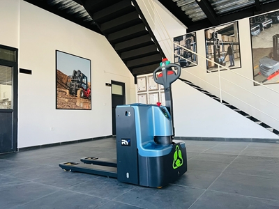 Royal P16 Lityum İyon Akülü 1.6 Tonluk Transpalet - 0