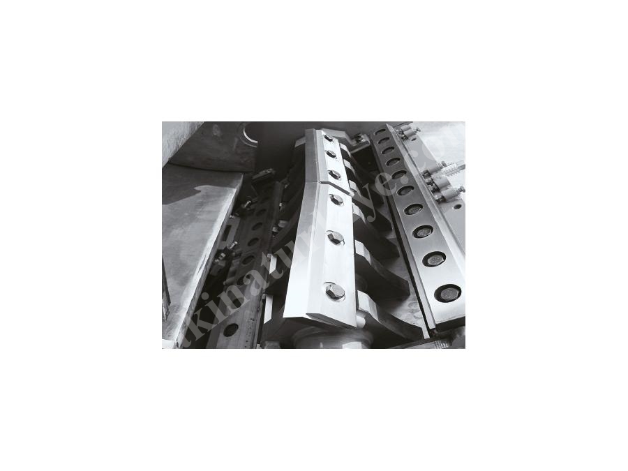800-2000 Mm Ağır İş Plastik Kırma Makinesi