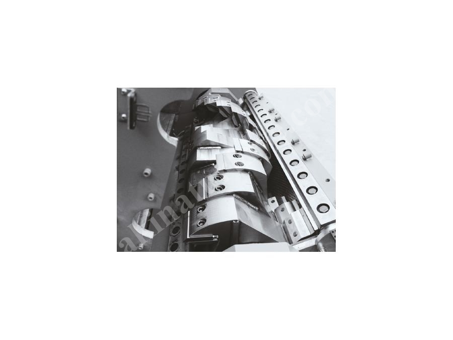 800-2000 Mm Ağır İş Plastik Kırma Makinesi