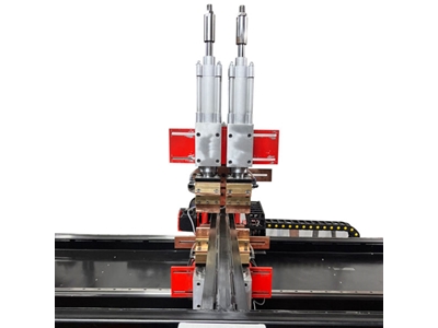 Machine de soudage par points CNC axe C 90 kVA - 1