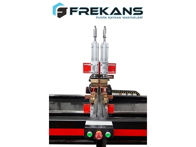 Machine de soudage par points CNC axe C 90 kVA - 3