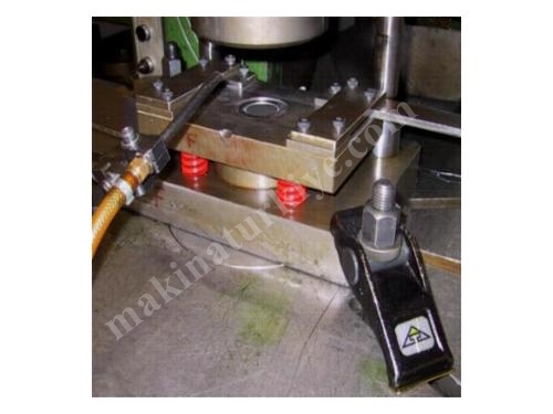Industrial Mold Clamping System