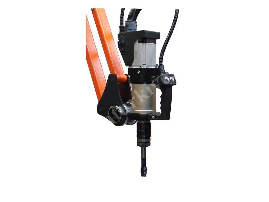 M5-M30 Masalı Servo Kılavuz Çekme Tezgahı