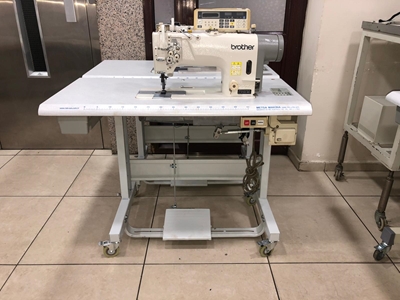 Small Shuttle Double Needle Sewing Machine with Thread Cutter - 2