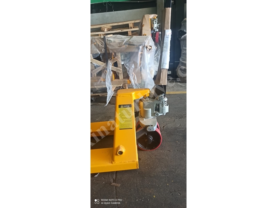 3 Ton 115 mm Döküm Pompalı Transpalet