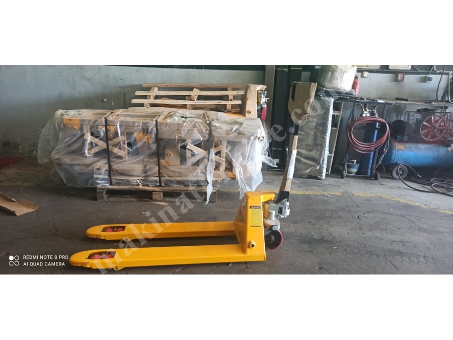 3 Ton 115 mm Döküm Pompalı Transpalet
