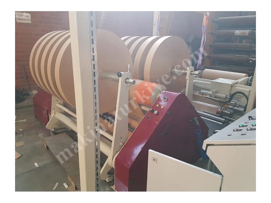 Машина для резки рулонов крафт-бумаги