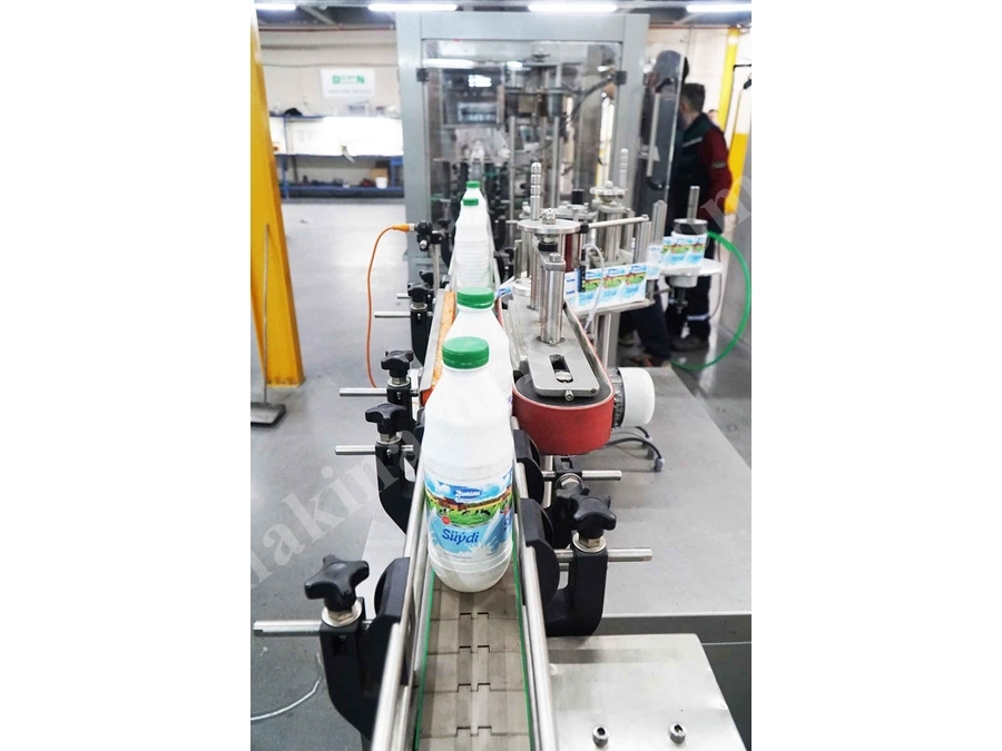 6000 Adet / Saat Otomatik Kova Dolum Kapatma Makinası