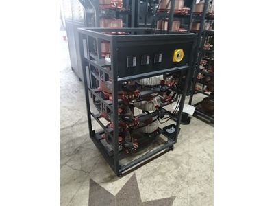 10,5 kVA Three Phase Servo Protected Voltage Regulator - 1