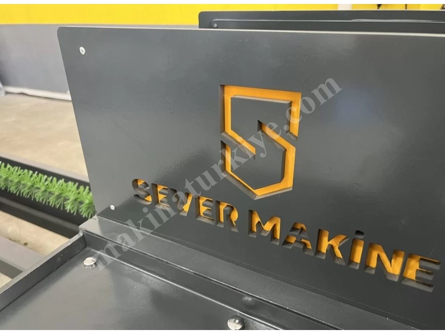 SVR Happy ( 18 m² / Saat ) Tam Otomatik Çim Çit Örme Makinesi