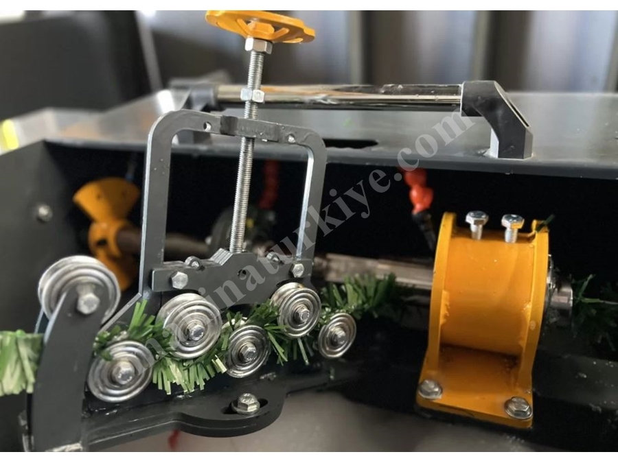 SVR Spinner ( 25 m² / Saat ) Yarı Otomatik Çim Çit Örme Makinesi