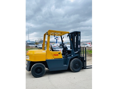 4 Ton 3300 Mm Asansörlü Dizel Forklift - 1