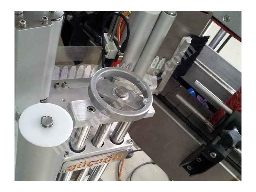 Hologram Etiket Yapıştırma Makinası