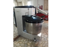 Machine de pétrissage de pâte de 100 kg - 4