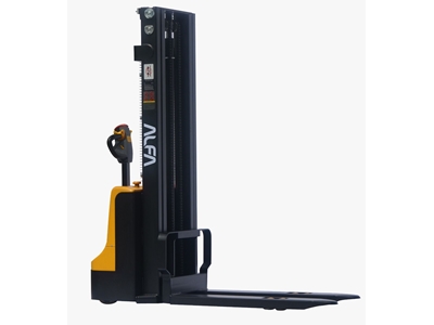 1.5 Ton 4.5 Metre Tam Akülü İstif Makinesi - 1