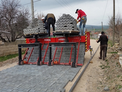 4200 mm Concrete Blocks Curbstone And Paver Machine - 3