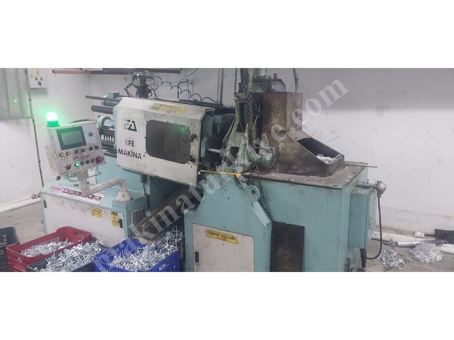 25 Ton Sıcak Kamara Metal Enjeksiyon Makinesi