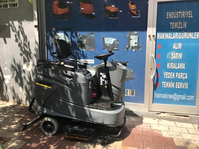 Karcher B 140 Binicili Zemin Yıkama Makinası - 11