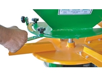 800 Liter Single Disc Fertilizer Spreader Machine - 1