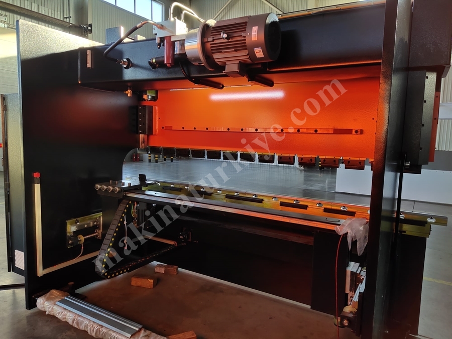 130 Ton Abkant Pres