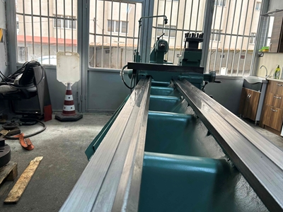 3 Metre Üniversal Torna Tezgahı - 16