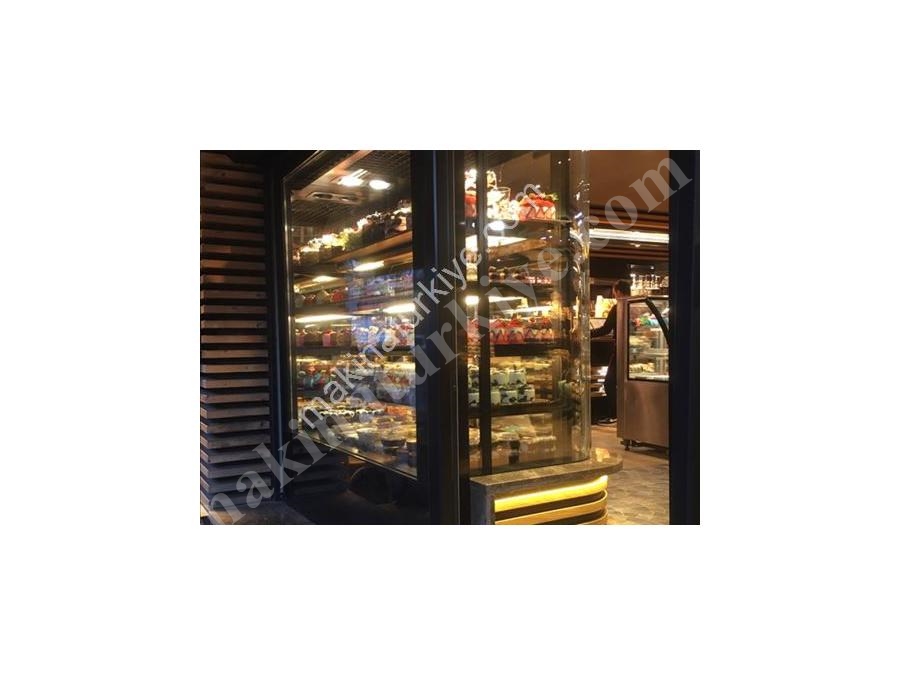 Cake Display Refrigerators