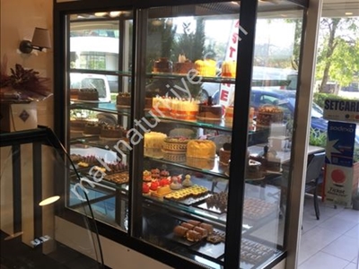 Cake Display Refrigerators - 1