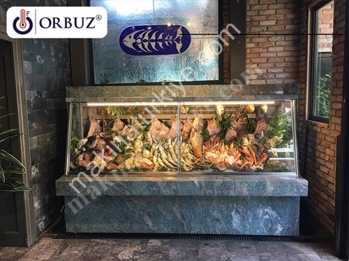 Sprat-Fischvitrine