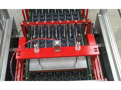 Machine de rétraction entièrement automatique pour bocaux en verre de 14 à 18 paquets par minute - 1