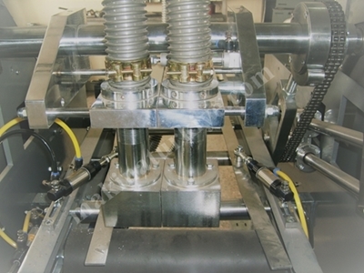 1000 Kg / Hour Automatic R Type Cube Sugar Machine - 1