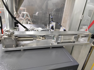 Single Liquid and Powder Filling Machine - 4