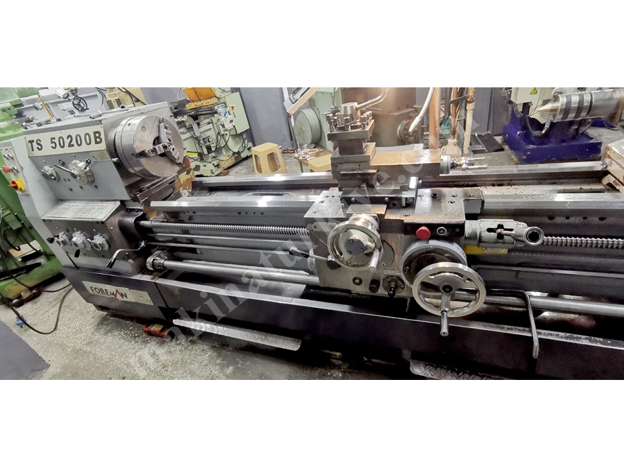 Ø 500 mm (2000 mm ) Üniversal Torna Tezgahı