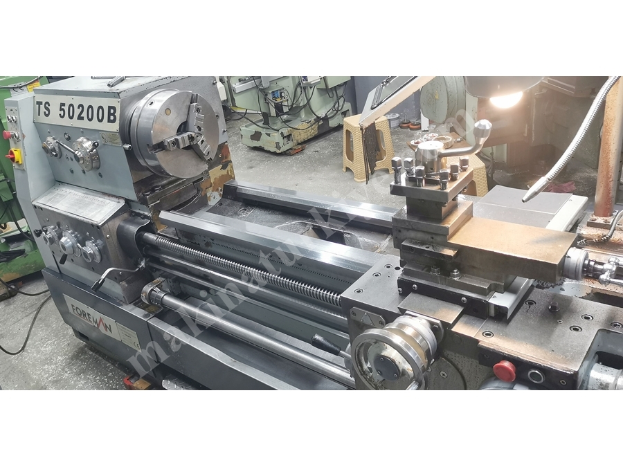 Ø 500 mm (2000 mm ) Üniversal Torna Tezgahı
