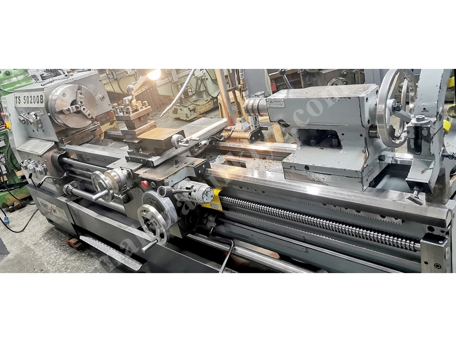 Ø 500 mm (2000 mm ) Üniversal Torna Tezgahı