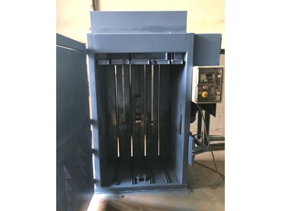 30 Ton Vertical Waste Baling Press - 0