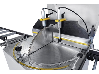 600 mm Vollautomatische Aluminium Untertisch Schneidemaschine - 5