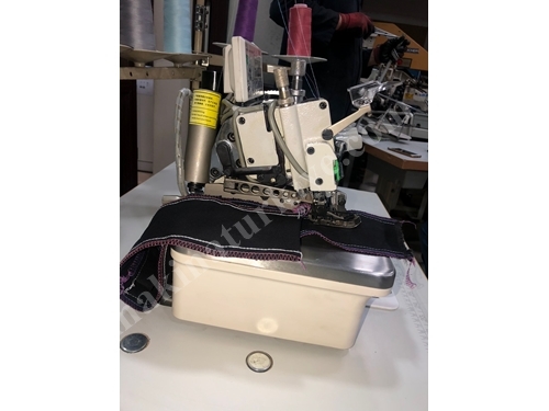 Ex 5 Thread Chainstitch Sewing Machine with Transporter