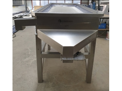 4 Ton / Saat Vibrasyonlu Kuruyemiş Eleme Makinası - 2