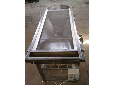 4 Ton / Saat Vibrasyonlu Kuruyemiş Eleme Makinası - 3