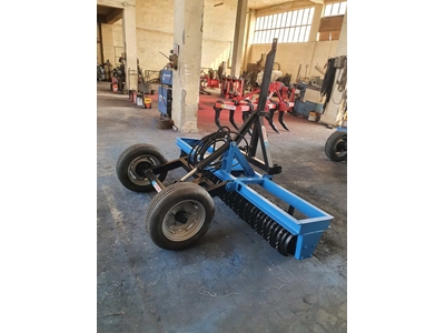 Standard Hydraulic Pull-Type Tractor Casting Rollers - 2