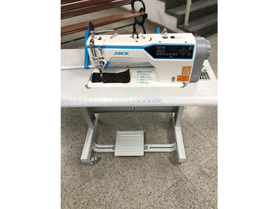 Machine à coudre à point droit avec coupe-fil automatique Jack A5e-Q - 0